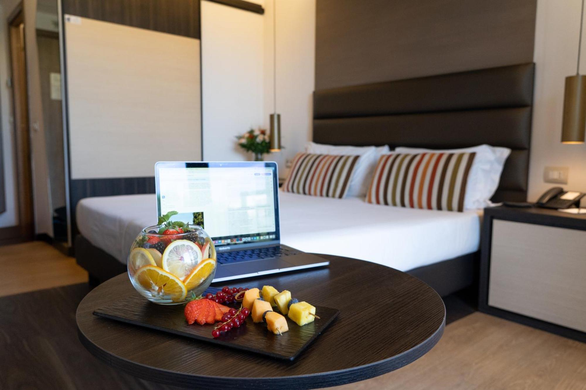 Warmthotel Hotel